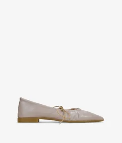 Bosanova Chaussures En Cuir | Ballerines Et Mary Janes | Ballerines en cuir taupe à bout fin et fronces