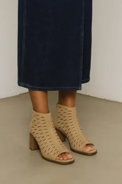 Bosanova Bottes À Talons | Bottines sable à bout ouvert et ajourées