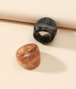 Bosanova Bagues | Pack de deux bagues en résine noire et marron