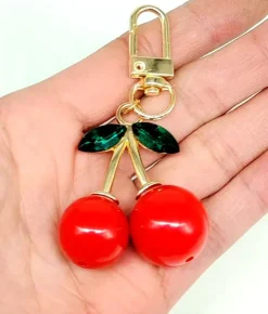 Bosanova Charms | Porte-clés métal cerise rouge