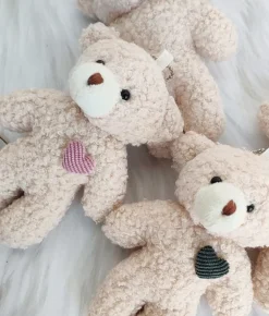 Bosanova Charms | Porte-clés ours en peluche beige avec coeur