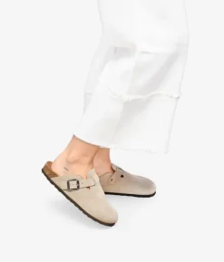 Bosanova Chaussures En Cuir | Sabots | Sabots en cuir beige avec boucle et semelle en liège