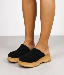 Bosanova Chaussures En Cuir | Sabots | Sabots en cuir noir avec semelles en bois