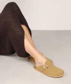 Bosanova Sabots | Sabots plats beiges avec boucle et clous