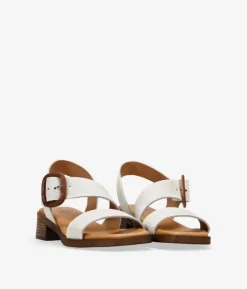 Bosanova Sandales À Talons | Chaussures En Cuir | Sandales à talons en cuir beige avec boucle en bois