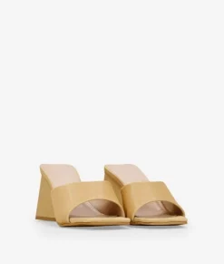 Bosanova Sandales À Talons | Chaussures De Fête | Sandales beiges à talon triangulaire